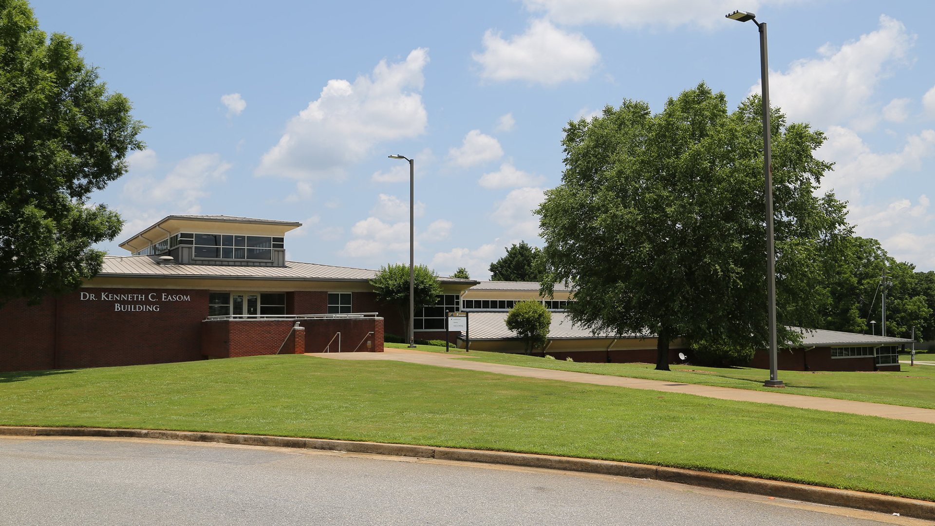 Exterior Dr. Kenneth C Easom Building